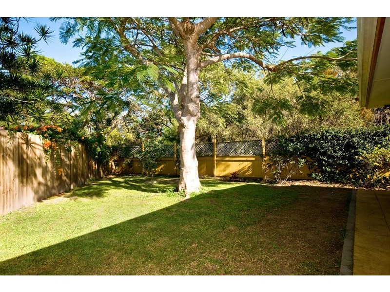 1/14 Burwood Court, Labrador QLD 4215