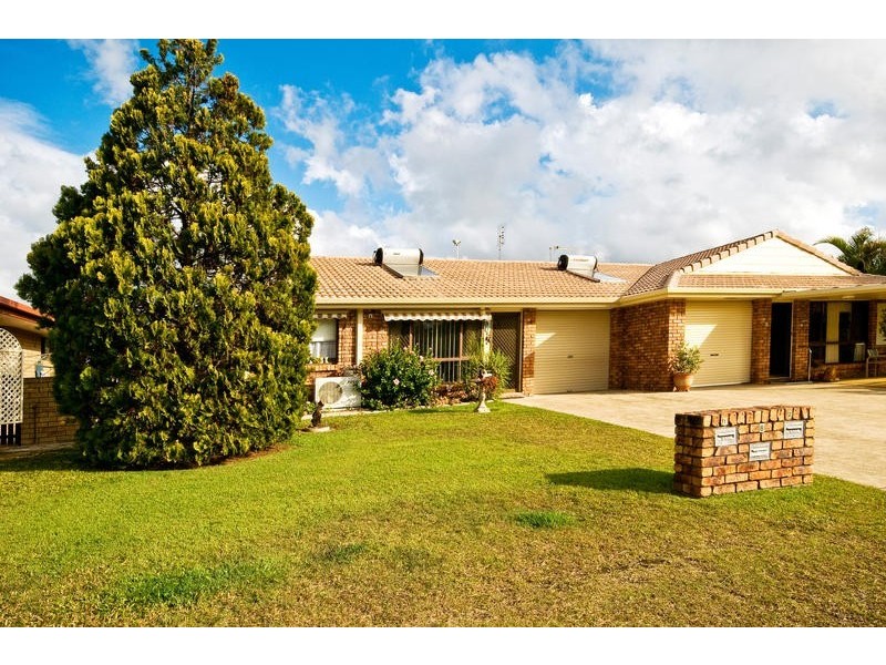 1/8 Burwood Court, Labrador QLD 4215