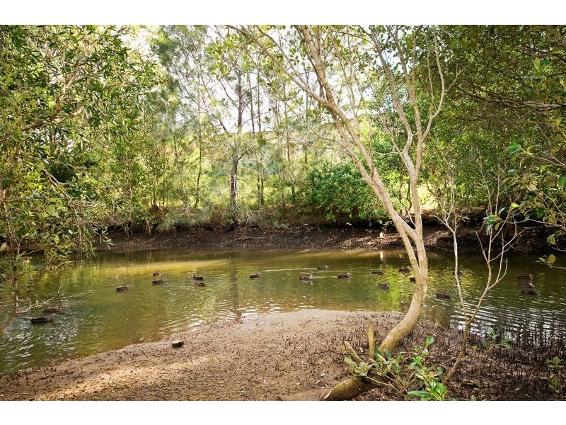 1/8 Burwood Court, Labrador QLD 4215