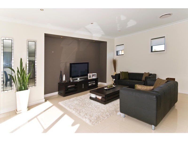 28 Boambillee Drive, Coomera QLD 4209
