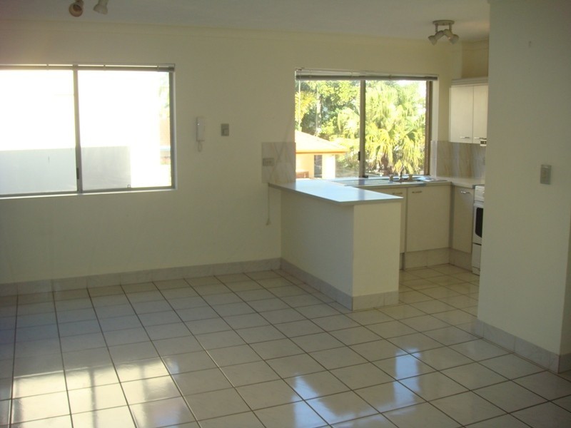 5/144 Marine Pde, Southport QLD 4215