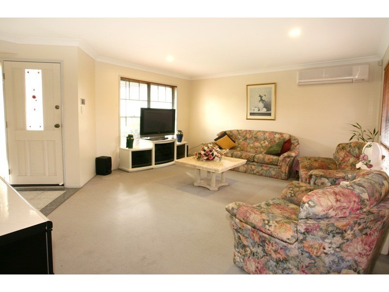 11 Clear River Blvd, Ashmore QLD 4214