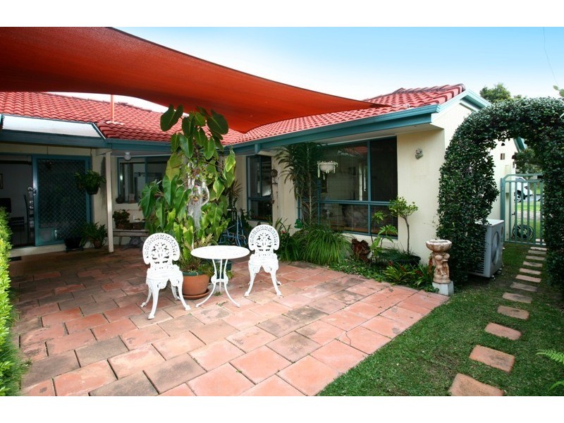 11 Clear River Blvd, Ashmore QLD 4214
