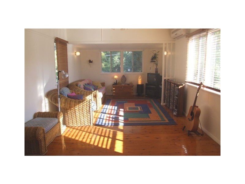 21 Baratta Street, Southport QLD 4215