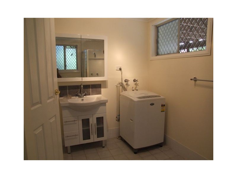 21 Baratta Street, Southport QLD 4215