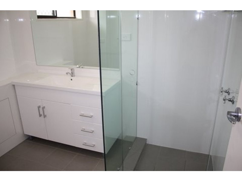 6/27 Imperial Pde, Labrador QLD 4215