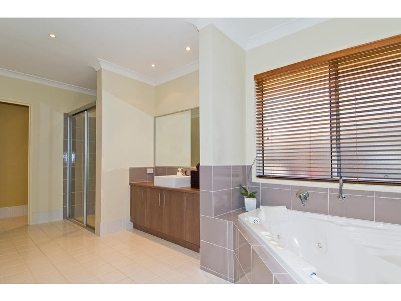 18 Icefire Lane, Coomera QLD 4209