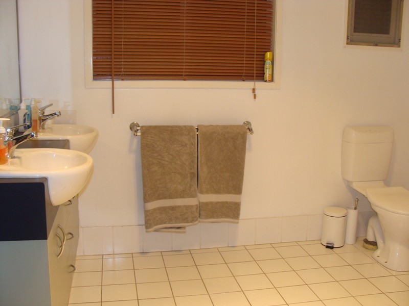 22 Ewan Street, Southport QLD 4215