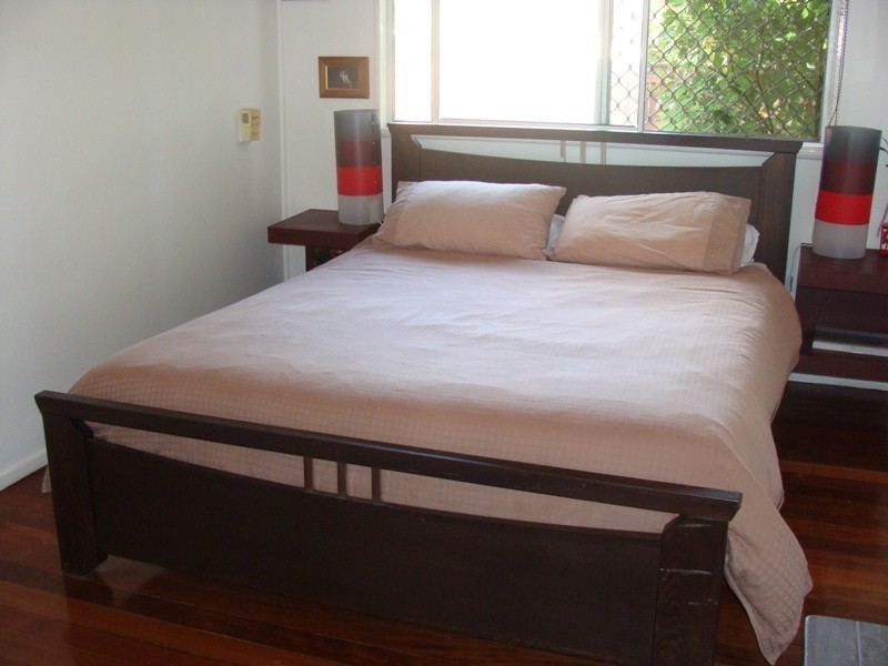 22 Ewan Street, Southport QLD 4215