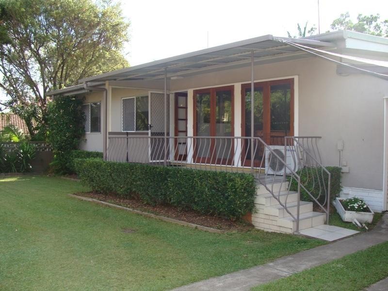 22 Ewan Street, Southport QLD 4215