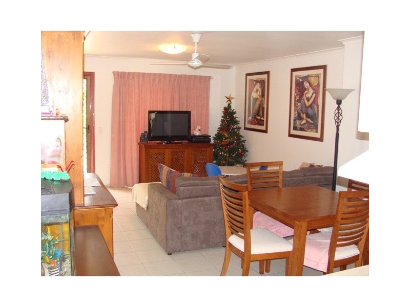 1/267 Government Road, Labrador QLD 4215