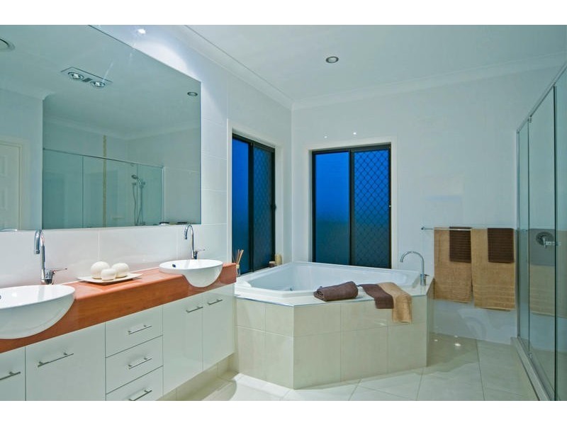 14 Boambillee Dr, Coomera QLD 4209
