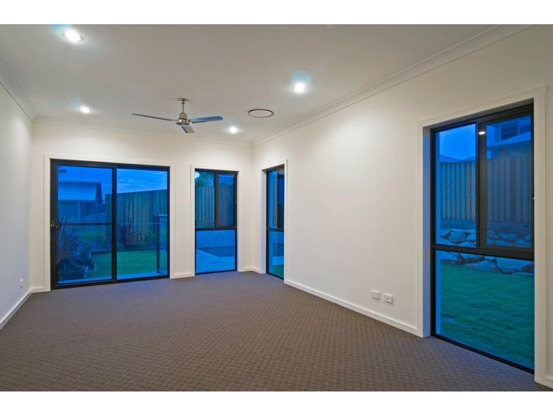 14 Boambillee Dr, Coomera QLD 4209
