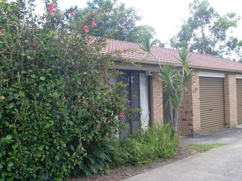 1/195 Olsen Ave, Labrador QLD 4215