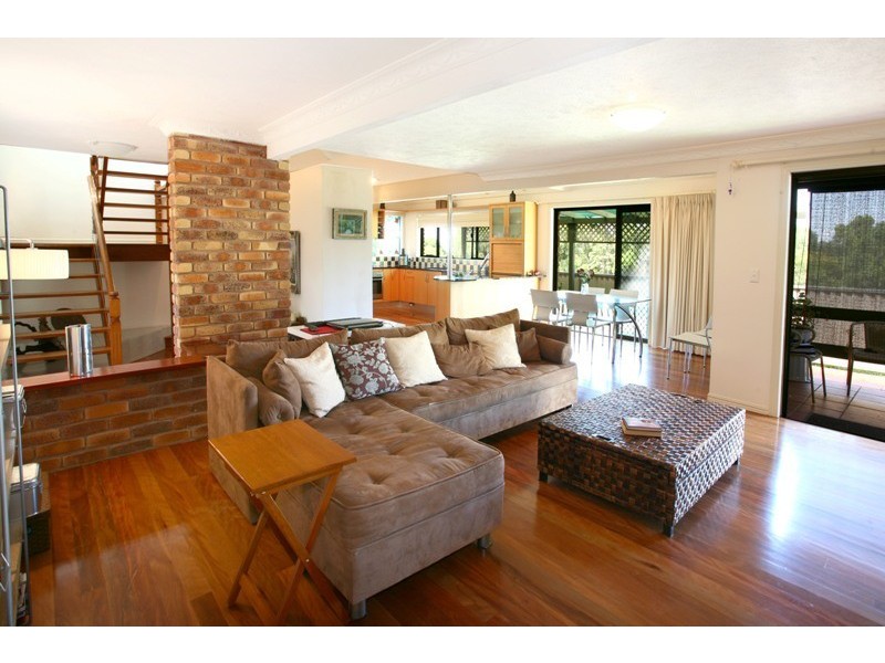 11a Summerhill Ct, Mudgeeraba QLD 4213