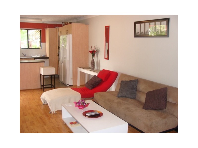 6/6-8 White Street, Southport QLD 4215