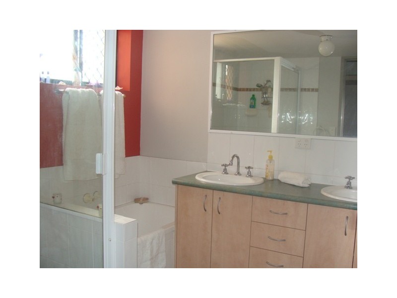 6/6-8 White Street, Southport QLD 4215