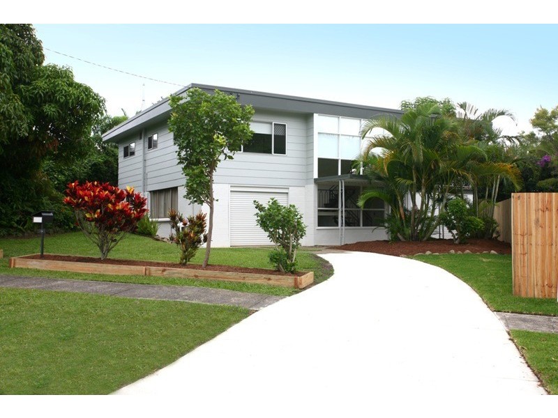 9 Bambarra St, Southport QLD 4215