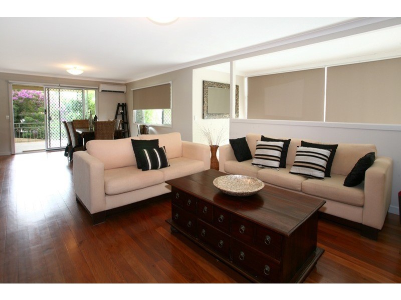 9 Bambarra St, Southport QLD 4215