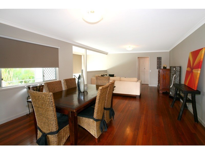 9 Bambarra St, Southport QLD 4215