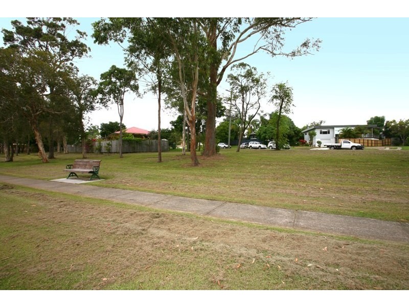 9 Bambarra St, Southport QLD 4215