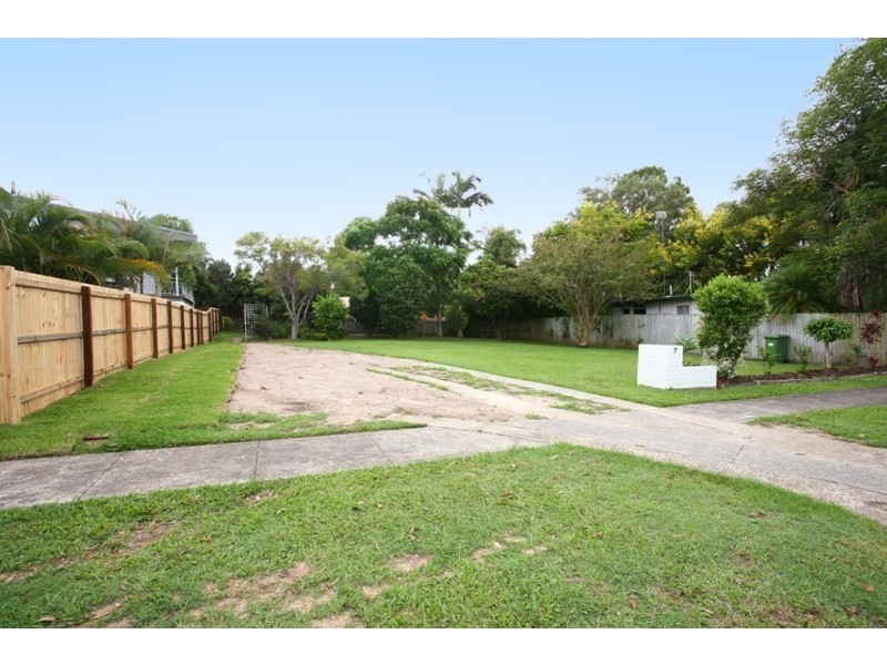 7 Bambarra St, Southport QLD 4215