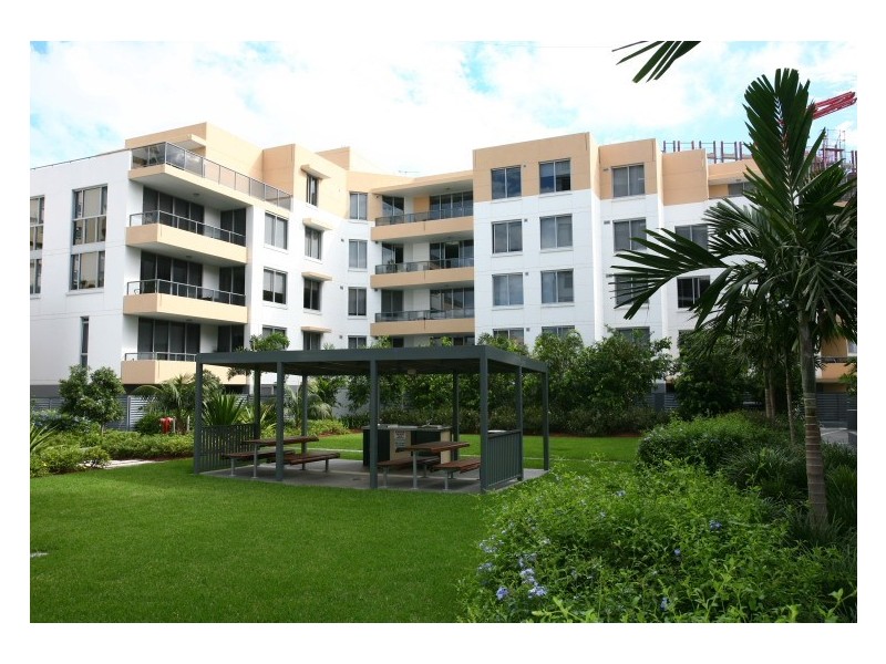 621/1-3 Aqua St, Southport QLD 4215