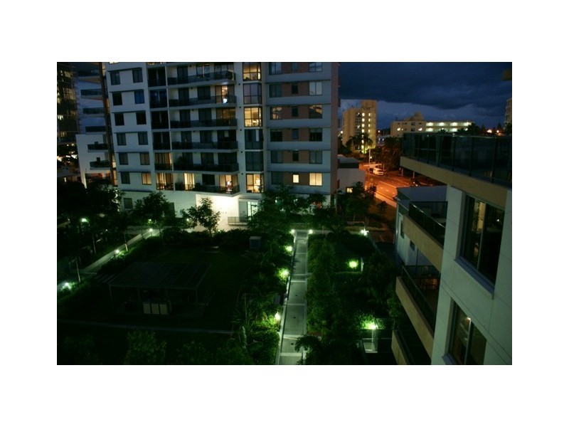 621/1-3 Aqua St, Southport QLD 4215