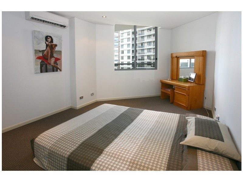 621/1-3 Aqua St, Southport QLD 4215