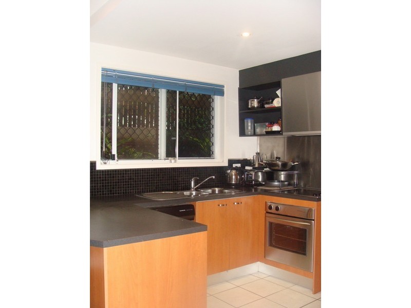 1/75 Eugaree St, Southport QLD 4215