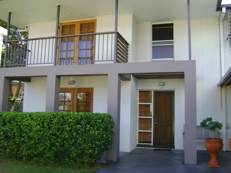 1/75 Eugaree St, Southport QLD 4215