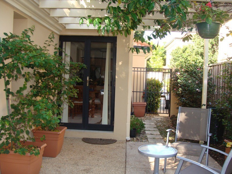 9/21 Sapium Rd, Benowa QLD 4217