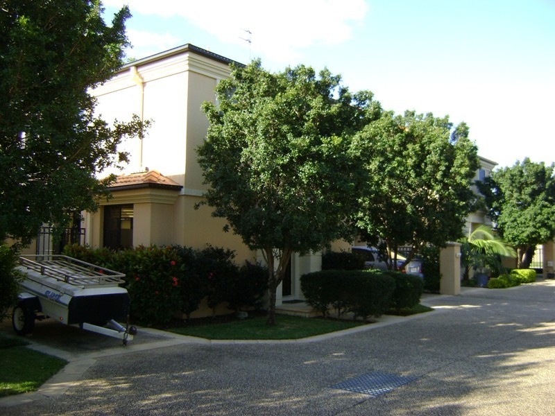 9/21 Sapium Rd, Benowa QLD 4217