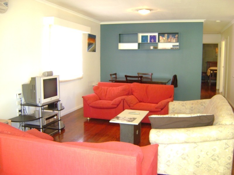 24 Egerton St, Southport QLD 4215