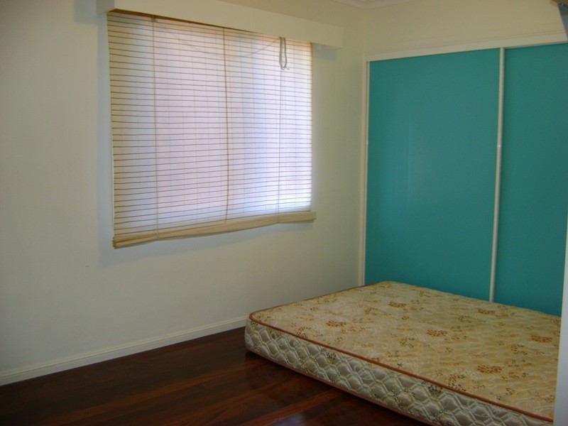 24 Egerton St, Southport QLD 4215