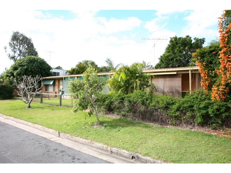 1 Fairway Ave, Southport QLD 4215