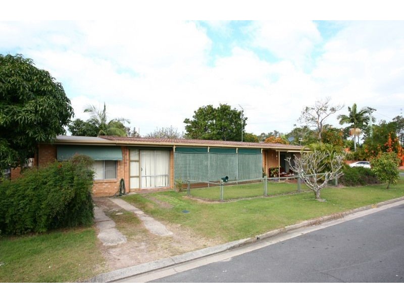 1 Fairway Ave, Southport QLD 4215