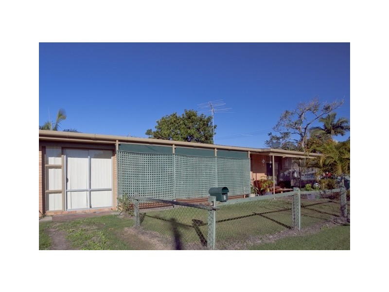 1 Fairway Ave, Southport QLD 4215