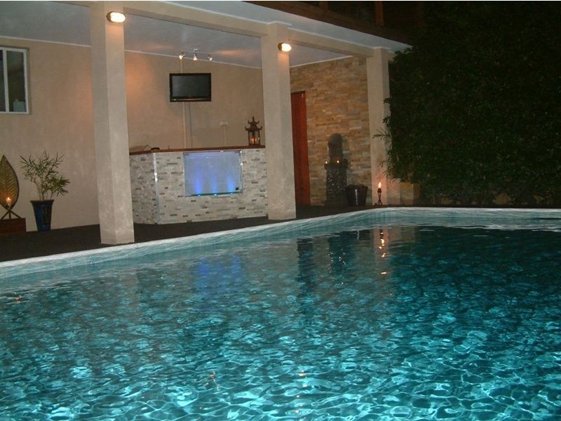 19 Eileen Ave, Southport QLD 4215