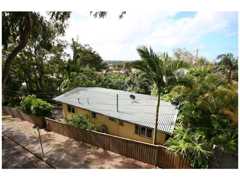 21 East St, Burleigh Heads QLD 4220