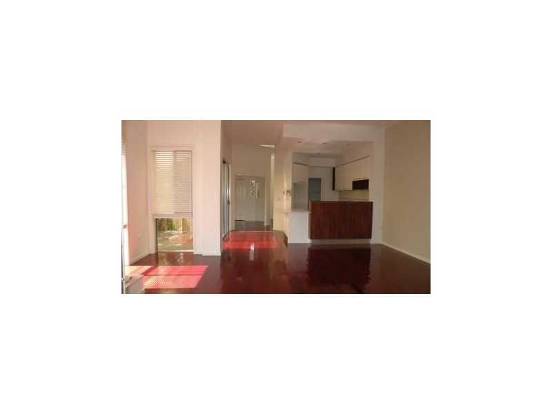 2/22 Billington Street, Labrador QLD 4215