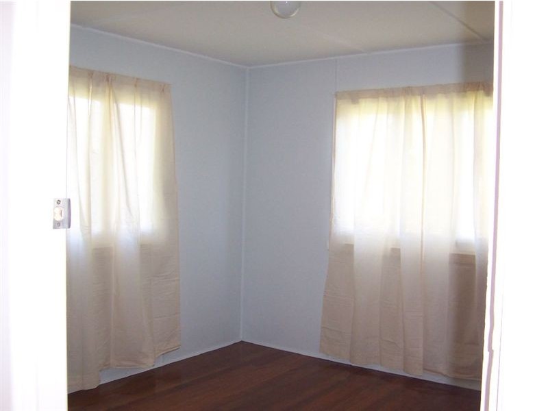 2/82 Eugaree St, Southport QLD 4215