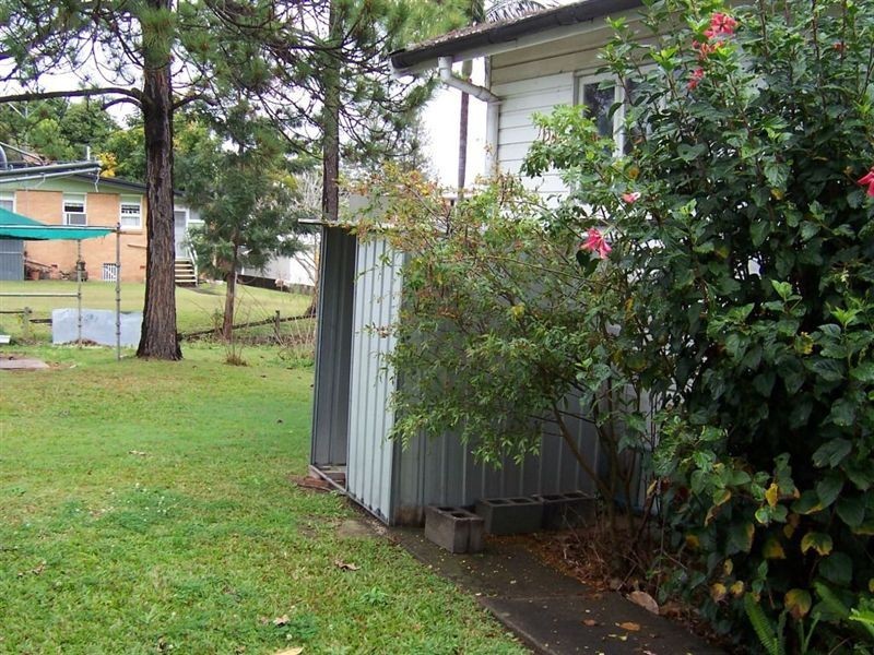2/82 Eugaree St, Southport QLD 4215