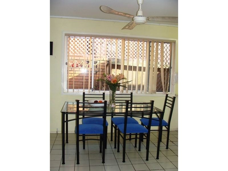 11 Larwon Terrace, Southport QLD 4215