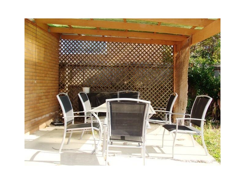 11 Larwon Terrace, Southport QLD 4215