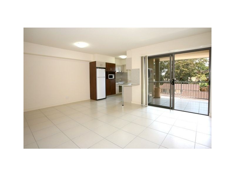10/148 High Street, Southport QLD 4215