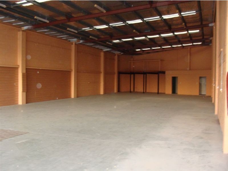 42 Ferry Rd, Southport QLD 4215