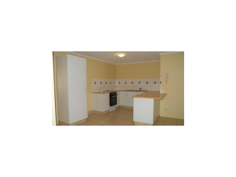 4/9 Bradford Street, Labrador QLD 4215