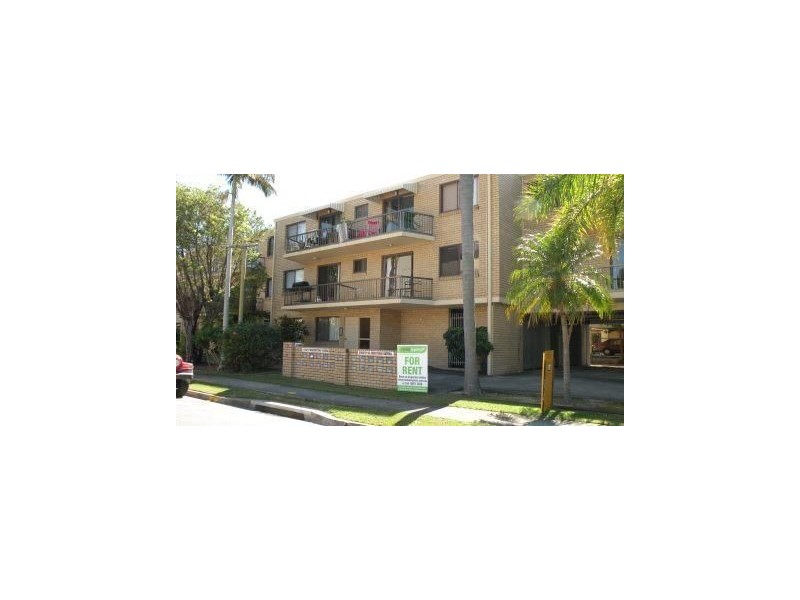 4/9 Bradford Street, Labrador QLD 4215