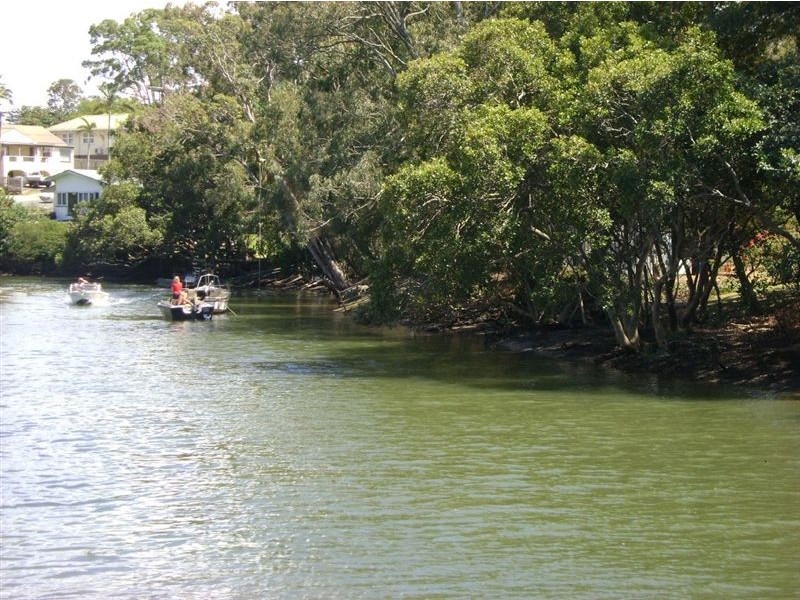 1/5 Royal Palm Ct, Southport QLD 4215